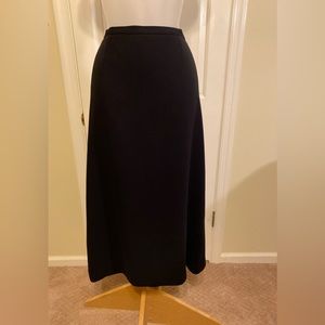 Laura Scott - Long maxi skirt, Size: 12